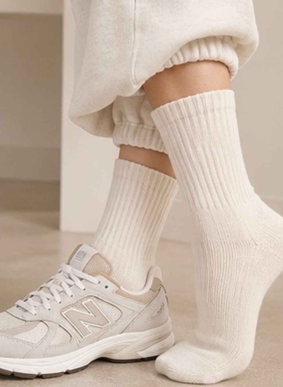 ETERNE Classic Rib Socks Cream One Size New Sealed Minimalist Luxury